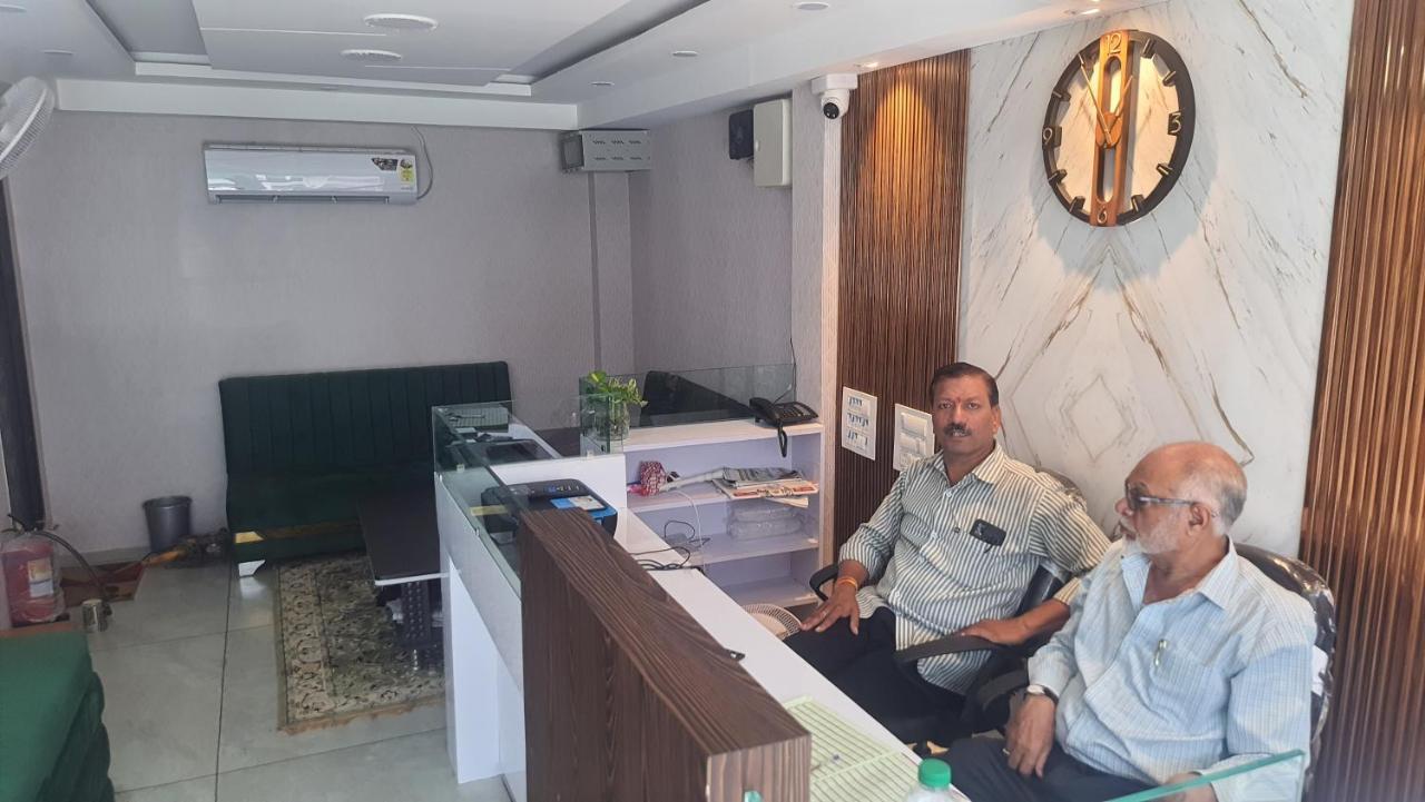 Green Leaf Hotel Ujjain Exterior foto