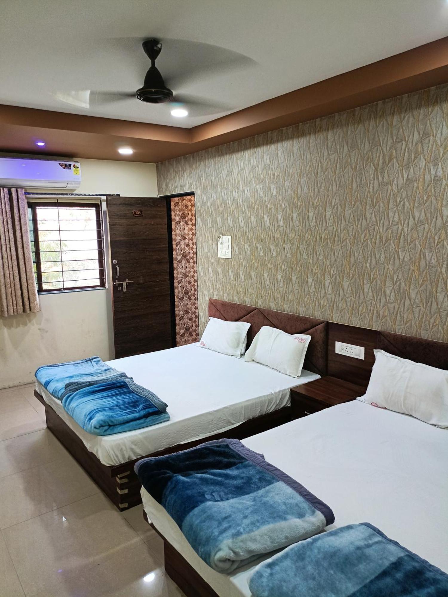 Green Leaf Hotel Ujjain Exterior foto