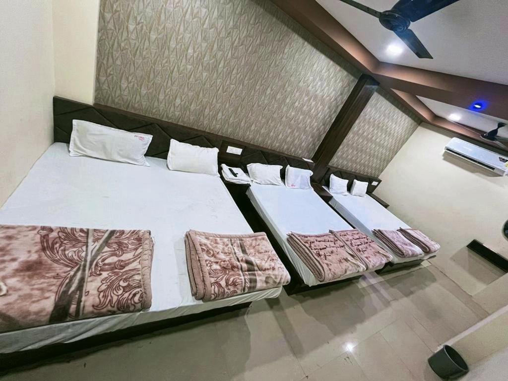 Green Leaf Hotel Ujjain Exterior foto