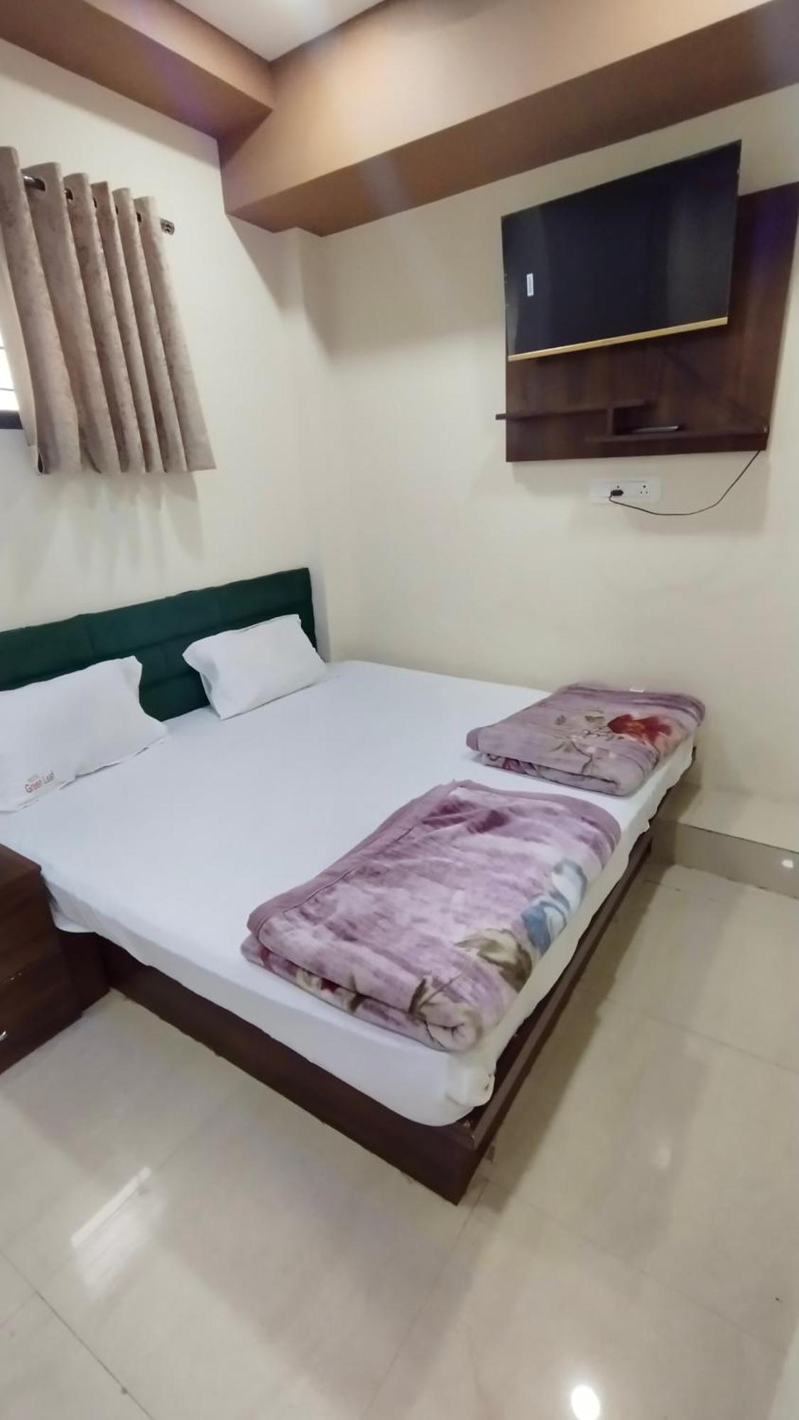 Green Leaf Hotel Ujjain Exterior foto